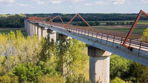 Great American Rail-Trail high trestle bride in Iowa