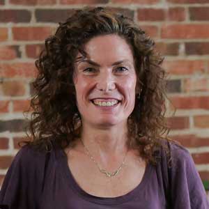 Liz Boyer headshot