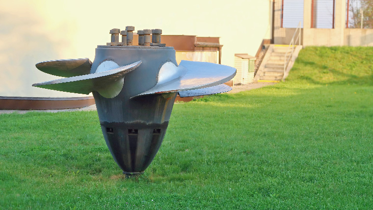 Propeller on front lawn