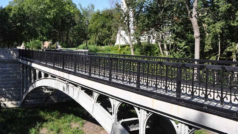 Lake Park Historic Bridge Railing