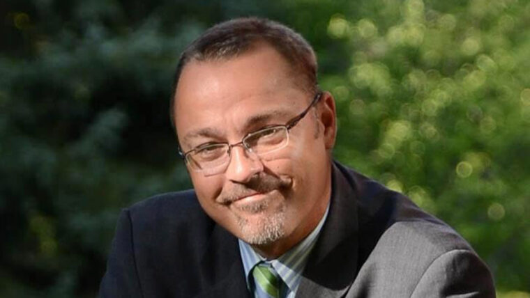 headshot of Tim Reder