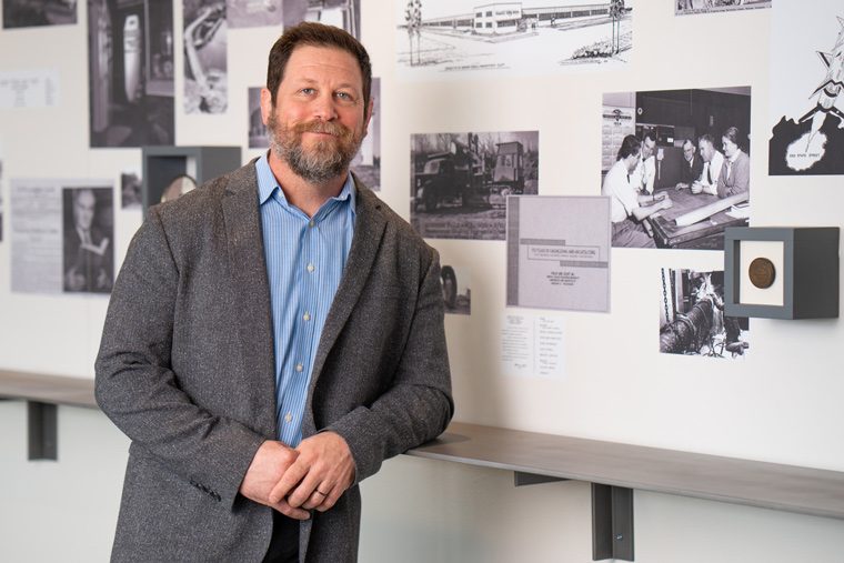 headshot of Zac Elliott